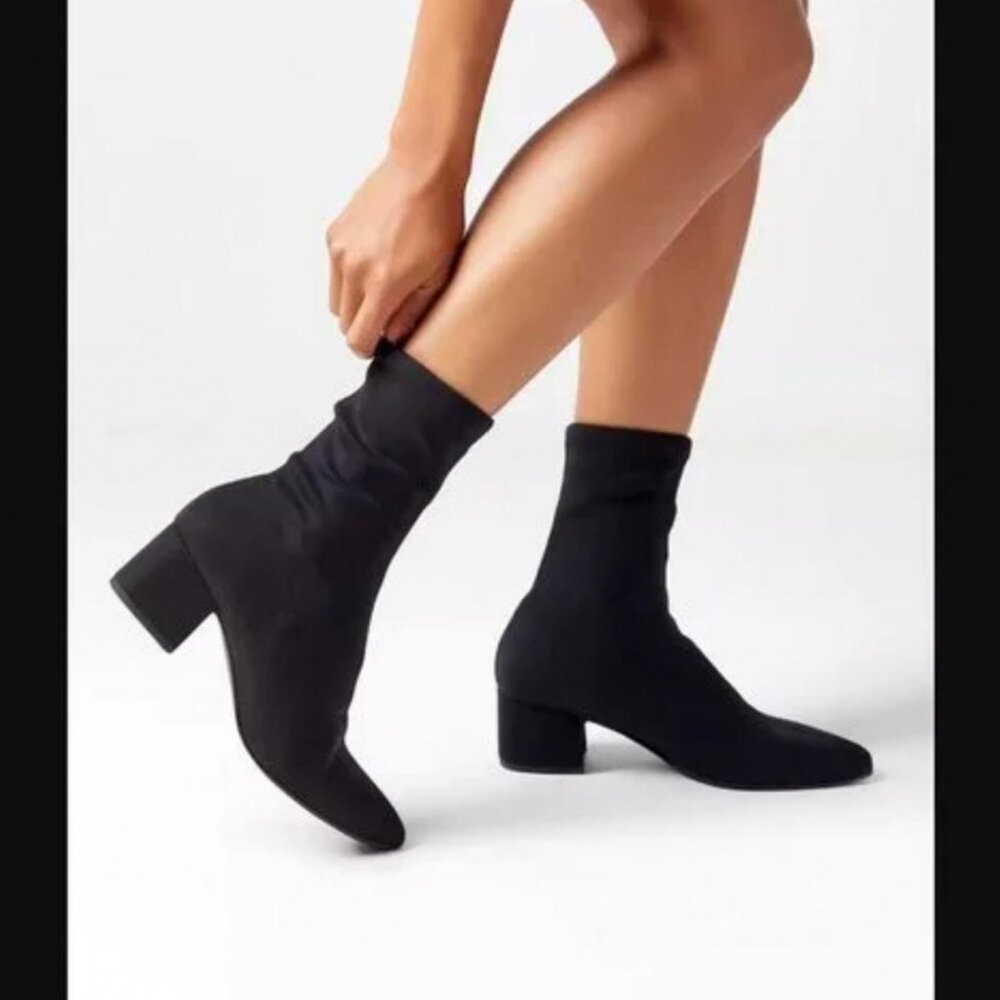Vagabond Maya pull on heeled boot